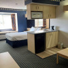 Отель Days Inn & Suites by Wyndham Hutchinson, фото 13