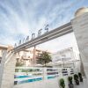 Отель Naiades Luxury Apartments, фото 1