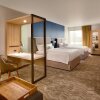 Отель SpringHill Suites by Marriott Coralville, фото 2