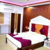 Отель Rooms with 1 king size bedded + 2 single Cart Beds + AC, фото 14