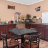 Отель Travelodge Dodge City, фото 7