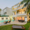 Отель Legacy by Hireavilla -5br w Private Pool in Siolim, фото 1