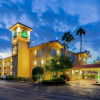 Отель La Quinta Inn by Wyndham Phoenix Sky Harbor Airport, фото 1