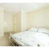 Отель Cozy, Bright & Clean 1BR Flat for 2 in London, фото 3
