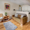 Отель The Shop Cotswold Apartment Sleeps 2, фото 2