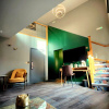 Отель Pinnacle Suites, фото 2