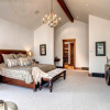 Отель KBM Resorts: Deer Valley Home Breathtaking Views, Elevator, Gourmet Kitchen, Hot Tub, Gym, фото 6