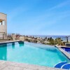 Отель Stunning Ocean Views - Large 3 Bedroom, фото 11
