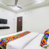 Отель Fabexpress Viraaj Suites, фото 2