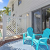 Отель Captain Moore House 1 Two Bedroom Home, фото 9