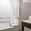 Отель Comfort Suites Humble Houston IAH, фото 23