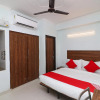 Отель OYO Flagship 39600 Sathguru Residency, фото 16