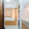 Отель Comfort Studio Room At Vida View Makassar Apartment, фото 10