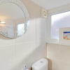 Отель Brunswick Fab Pad - 2 Bedroom 2 Bathroom Garden View Balcony, фото 10