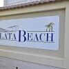 Отель Blouberg Beachfront Apartment в Кейптауне