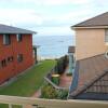 Отель Toowoon Beach View 3br Villa 4 just steps to beach with views, фото 11