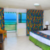 Отель Coral Mist Beach Hotel, фото 2