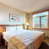 Отель Sunstone 209 Ski-In Ski-Out, Gorgeous Mountain Views, Heated Pool Jacuzzi by RedAwning, фото 2