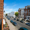Отель Stunning 2BR Home in West Kensington W/balcony, фото 1