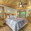 Отель Lil Bear's Den, 3 Bedrooms, Hot Tub, Deck, Wifi, Sleeps 8, фото 5