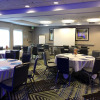 Отель Holiday Inn Express Hotel And Suites, фото 16