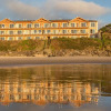 Отель Pelican Shores Inn, фото 1
