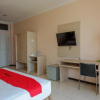 Отель RedDoorz Plus Syariah @ Hotel Boulevard Luwuk, фото 3