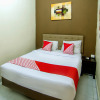 Отель OYO 198 Emdi House Seturan, фото 14