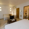 Отель Villas Naomi, фото 2