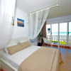 Отель Dona Lola Sandra - Cozy beach front house with open sea views located in Calahonda only few minutes , фото 4