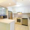 Отель La Grande Apartments Broadbeach, фото 32