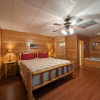 Отель Ern812 - Eagles Perch 2 Bedroom Cabin by RedAwning, фото 2