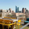 Отель Hip 3BR in the Chicago Loop by Sonder, фото 16