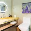 Отель Lavande Hotel Qingdao Wusi Plaza Branch, фото 4