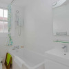Отель Bright and Airy 3 Bedroom Maisonette in South London, фото 11