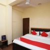 Отель Royal Guest House By OYO Rooms, фото 16