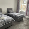 Отель Impeccable 2-bed Apartment in Eastbourne, фото 4