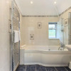 Отель The West Byfleet Place - Modern 3bdr Flat With Garden, фото 9