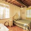 Отель Cozy Farmhouse in Cortona with Pool, фото 2