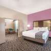 Отель La Quinta Inn & Suites by Wyndham Loudon, фото 16