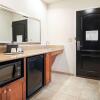 Отель Hampton Inn & Suites Greenville-Downtown-RiverPlace, фото 28