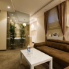 Отель Central Business Suites with Hot Jacuzzi, фото 31