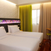 Отель MaxOneHotels at Dharmahusada - Surabaya, фото 5