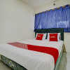 Отель OYO 92726 Geulis Guest House Syariah, фото 10
