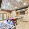Отель Stone Mountain Lodge 4 Bedroom Cabin by Redawning, фото 9