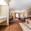 Отель Comfort Suites Airport, фото 20