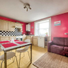 Отель Top Floor 3Br Apt Near Edinburgh Castle, фото 6