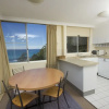 Отель Beachpoint Unit 401, фото 3