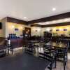 Отель Best Western Crossroads Inn, фото 16