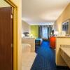 Отель Comfort Inn and Suites, фото 10